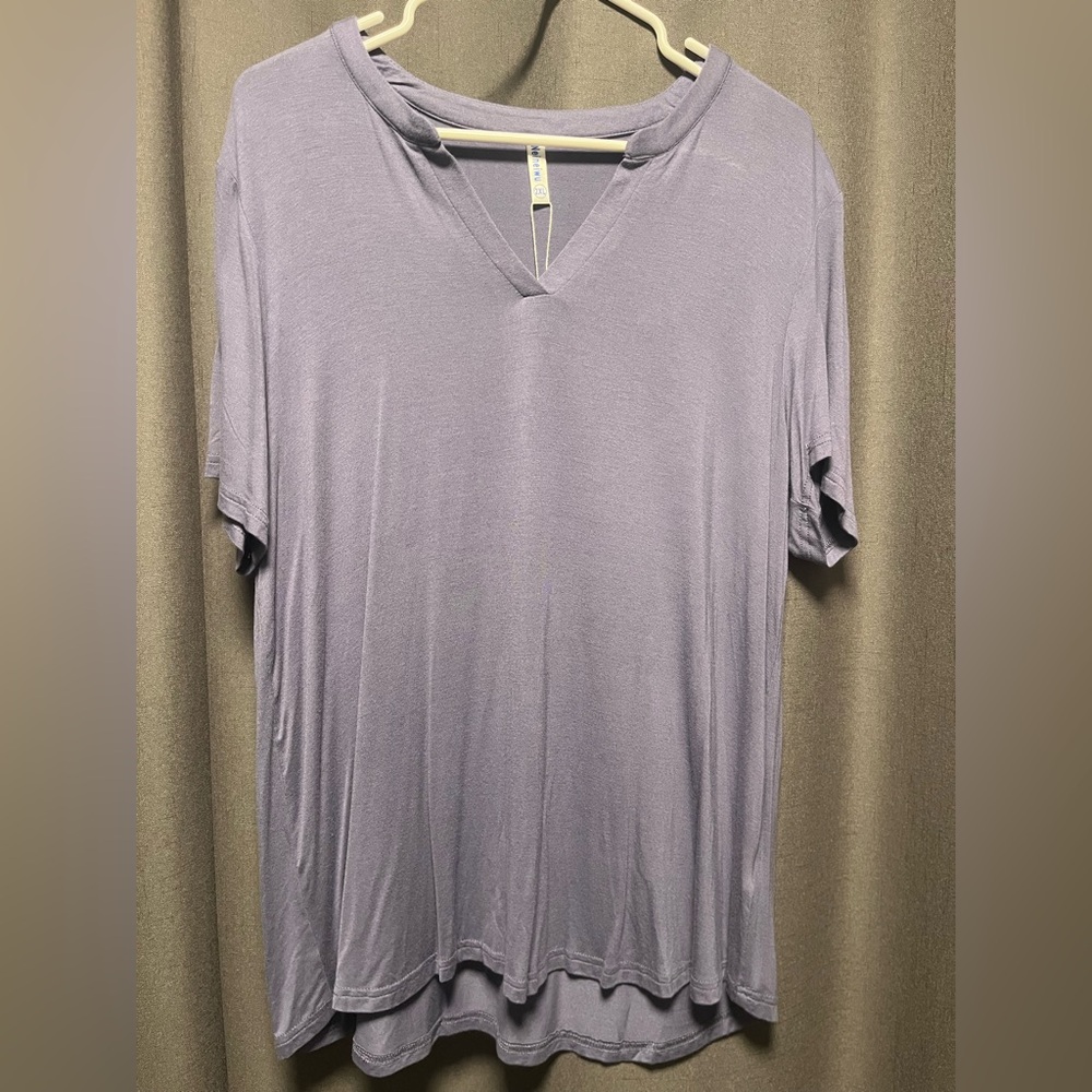 Neineiwu brand - solid blue top - 2XL